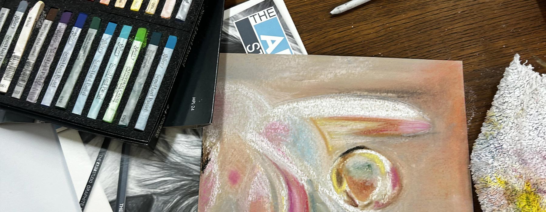 Banner image Kids art classes for fun, paints, brushes and rollers