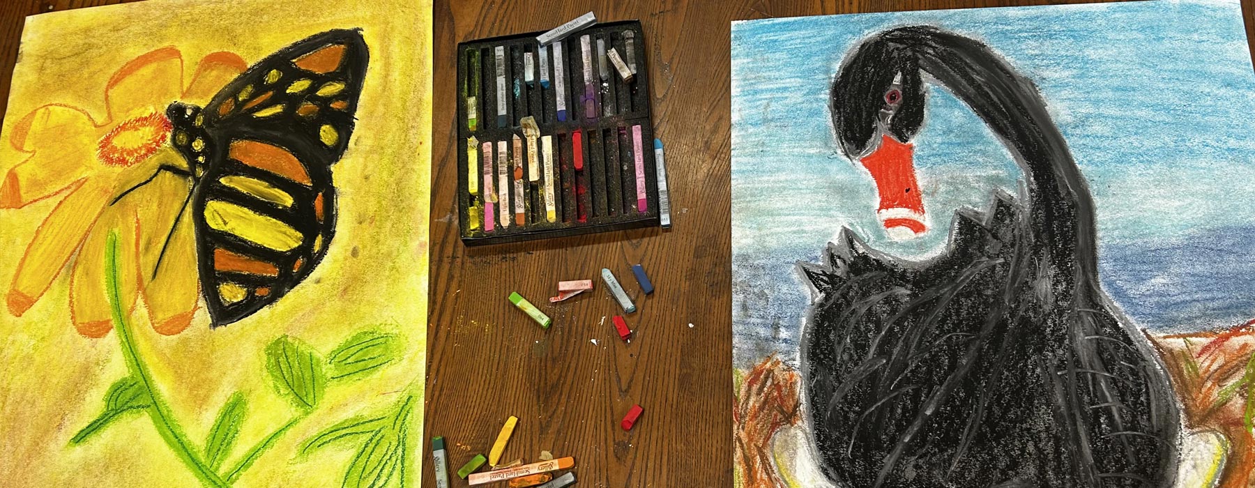 Banner image Kids art classes for fun, paints, brushes and rollers